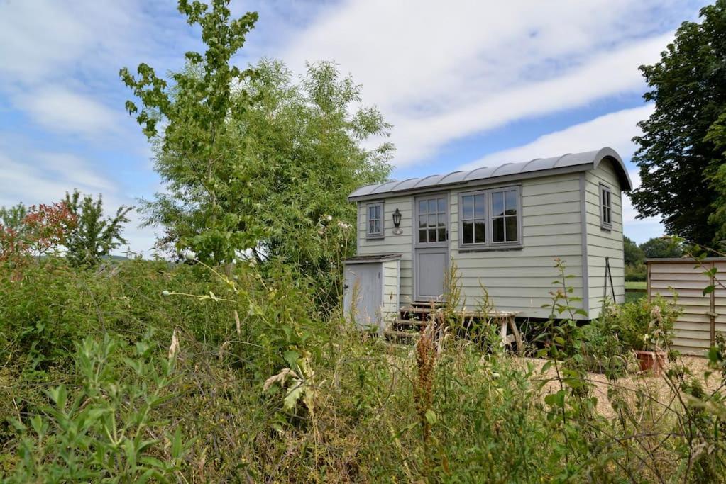 The Shepherd'S Hut @ Chichester Cottage Exterior photo